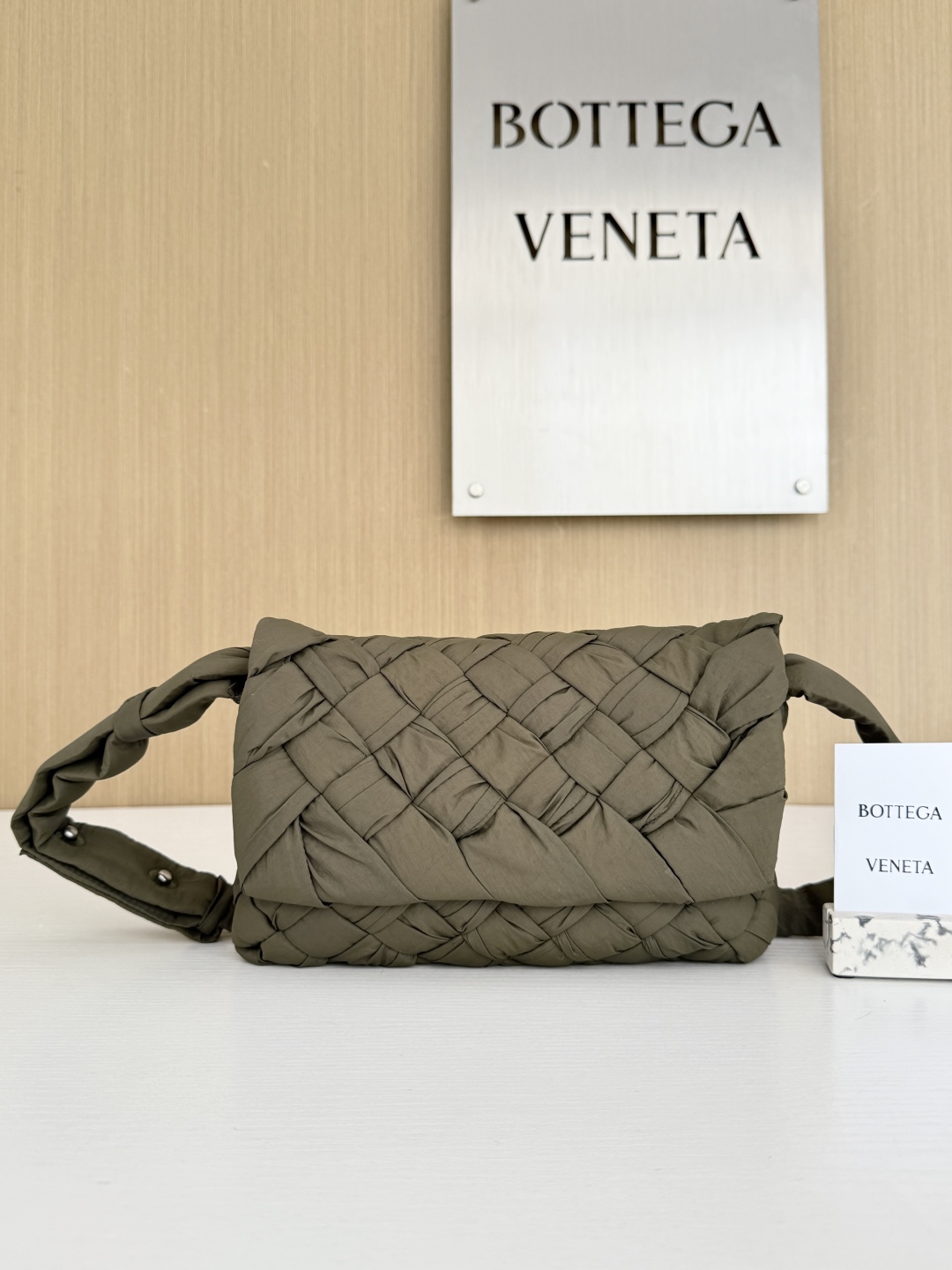 보테가 베네타 Bottega Veneta 795498 Rumple Messenger Bag 21CM