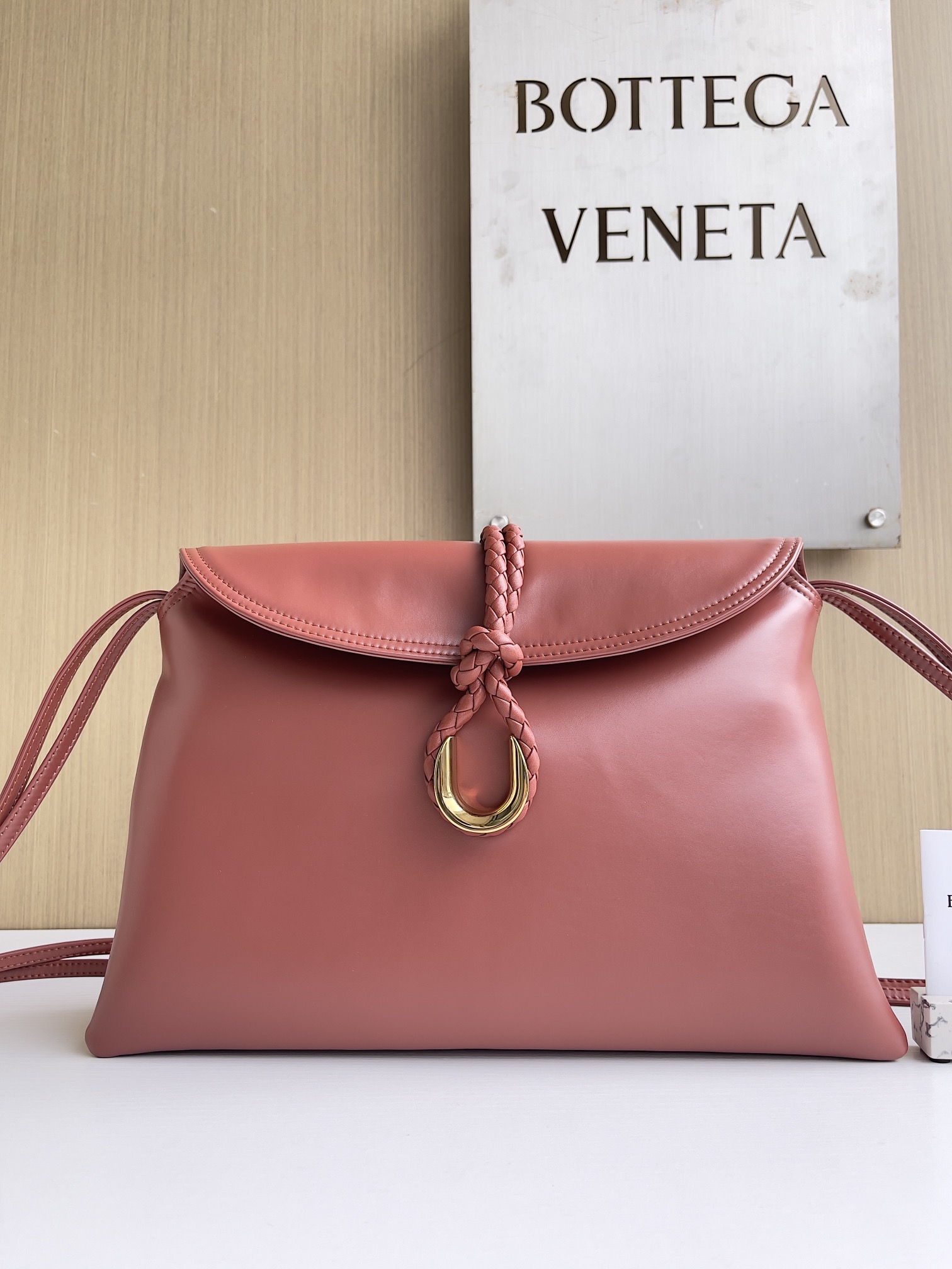 보테가 베네타 Bottega Veneta 806034 Winter Liberta 30CM