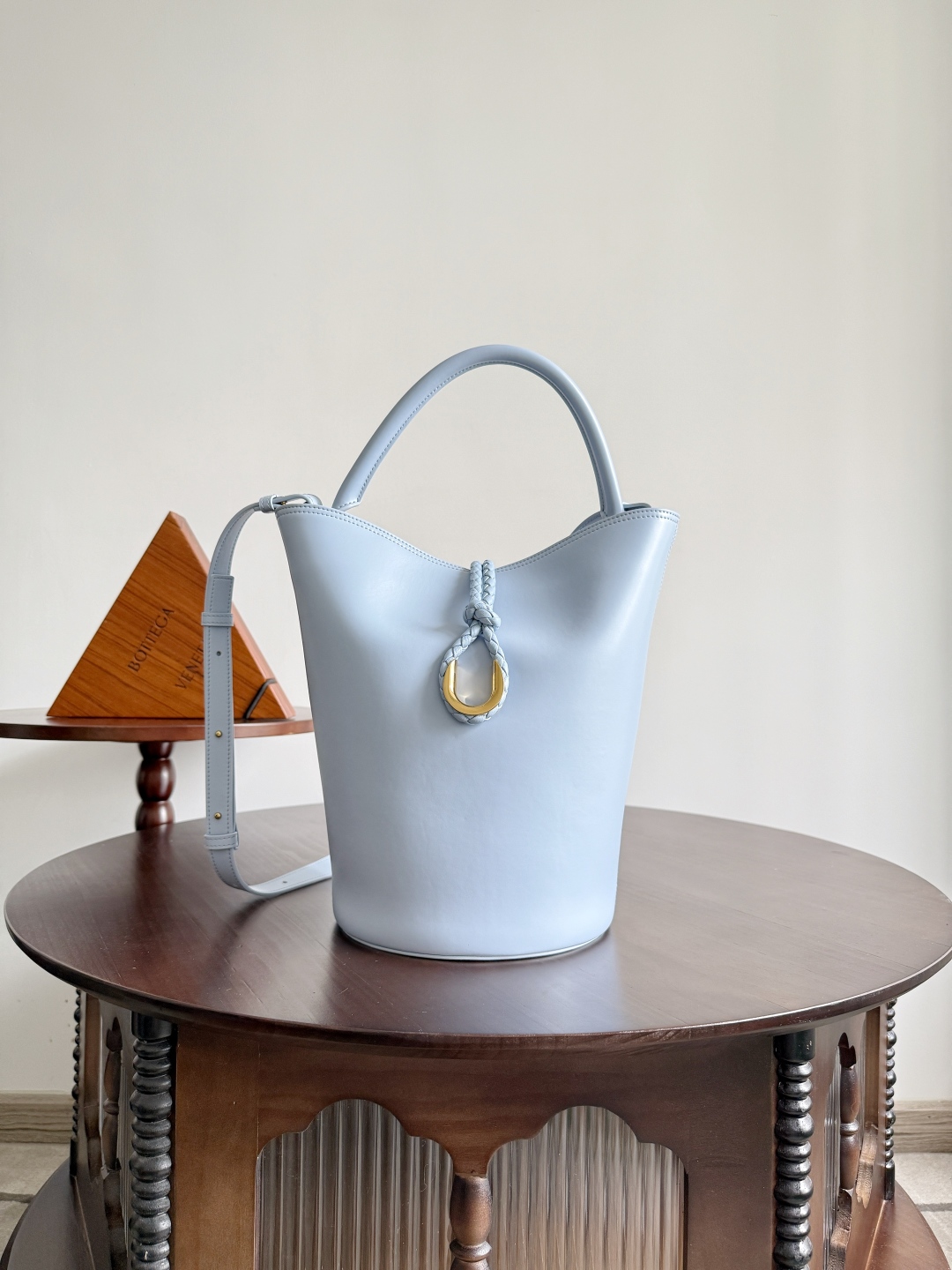 보테가 베네타 Bottega Veneta 806038 Liberta Bucket 30CM