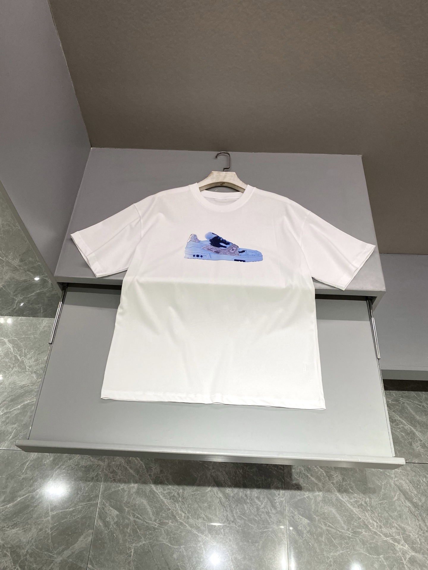 루이비통 Louis Vuitton 반팔 티셔츠