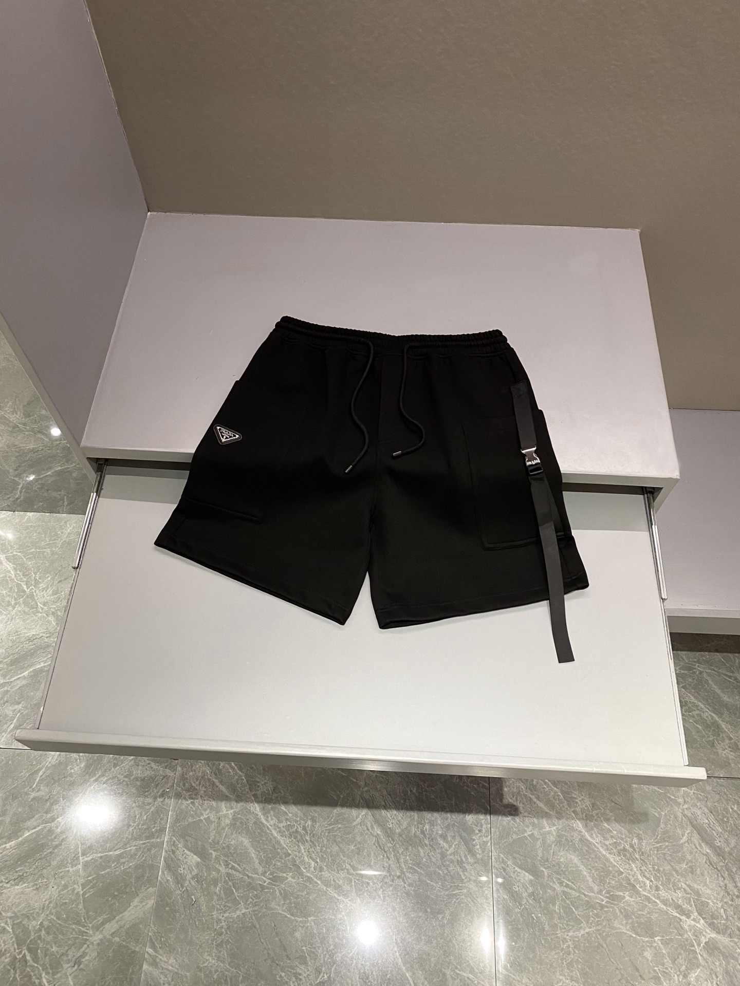 프라다 Prada 반바지