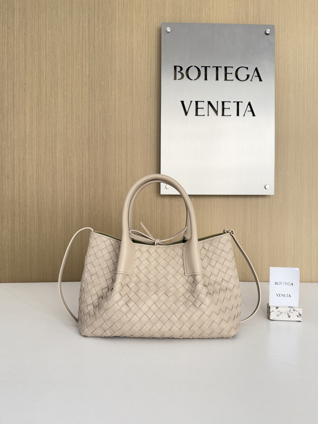 보테가 베네타 Bottega Veneta 819004 Small Pinacoteca 24CM