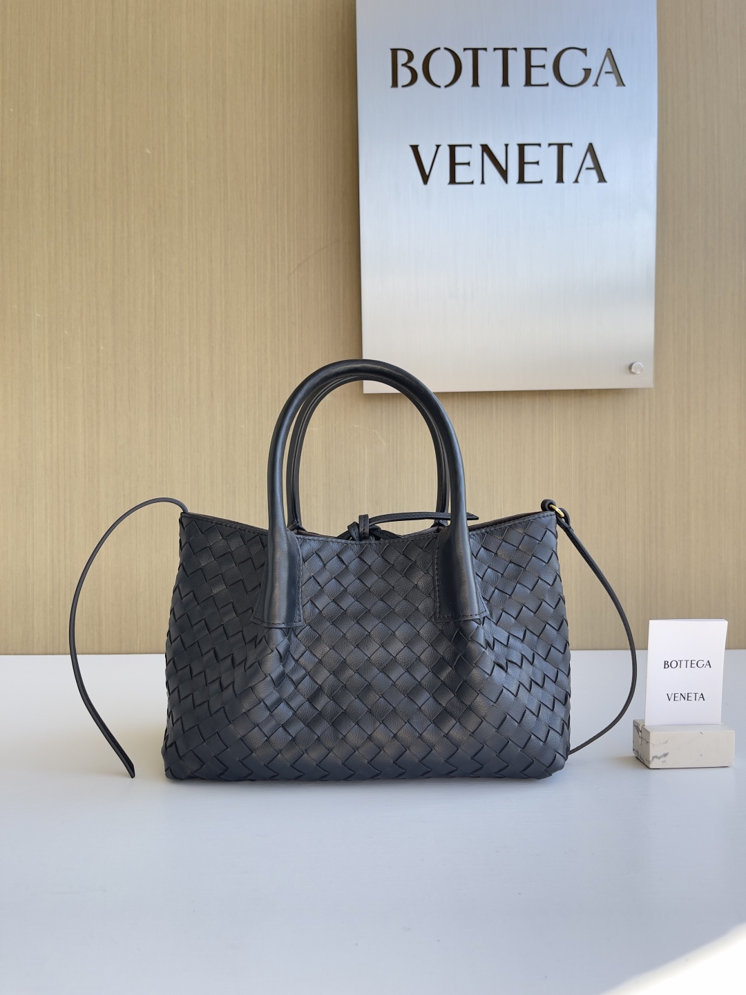 보테가 베네타 Bottega Veneta 819004 Small Pinacoteca 24CM