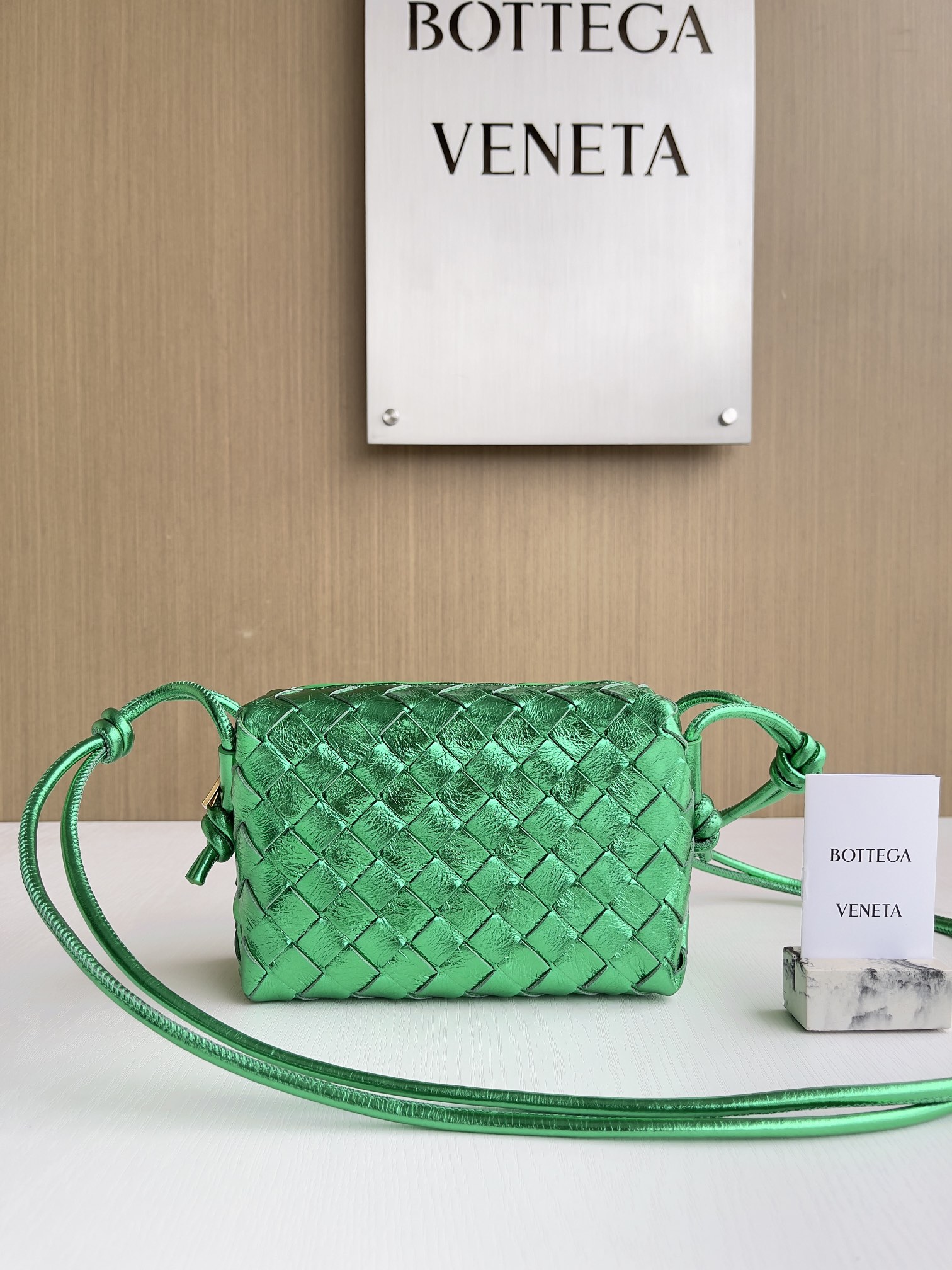 보테가 베네타 Bottega Veneta 666683 Loop 17CM