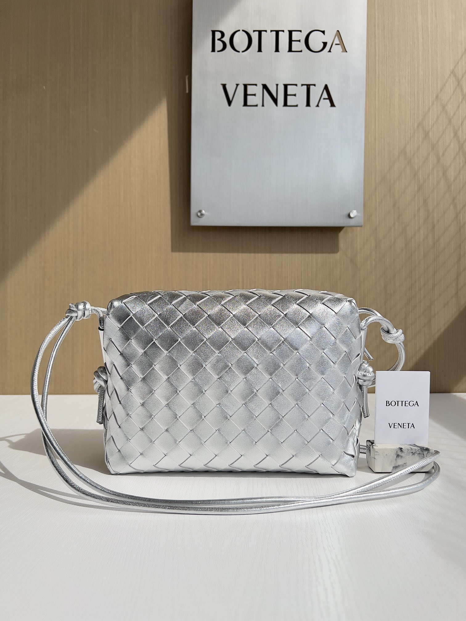 보테가 베네타 Bottega Veneta 666689 Loop 22CM