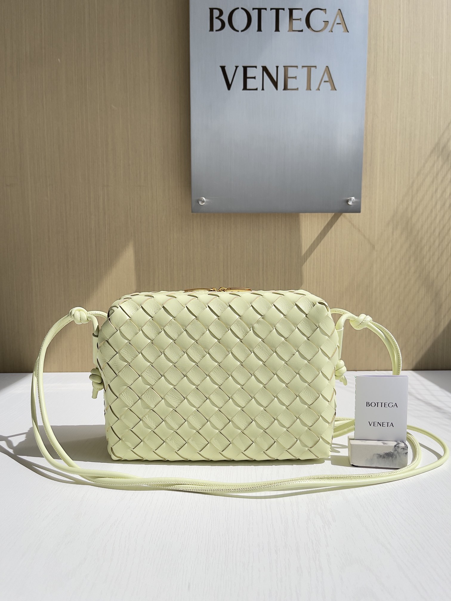 보테가 베네타 Bottega Veneta 680255 Loop 22CM