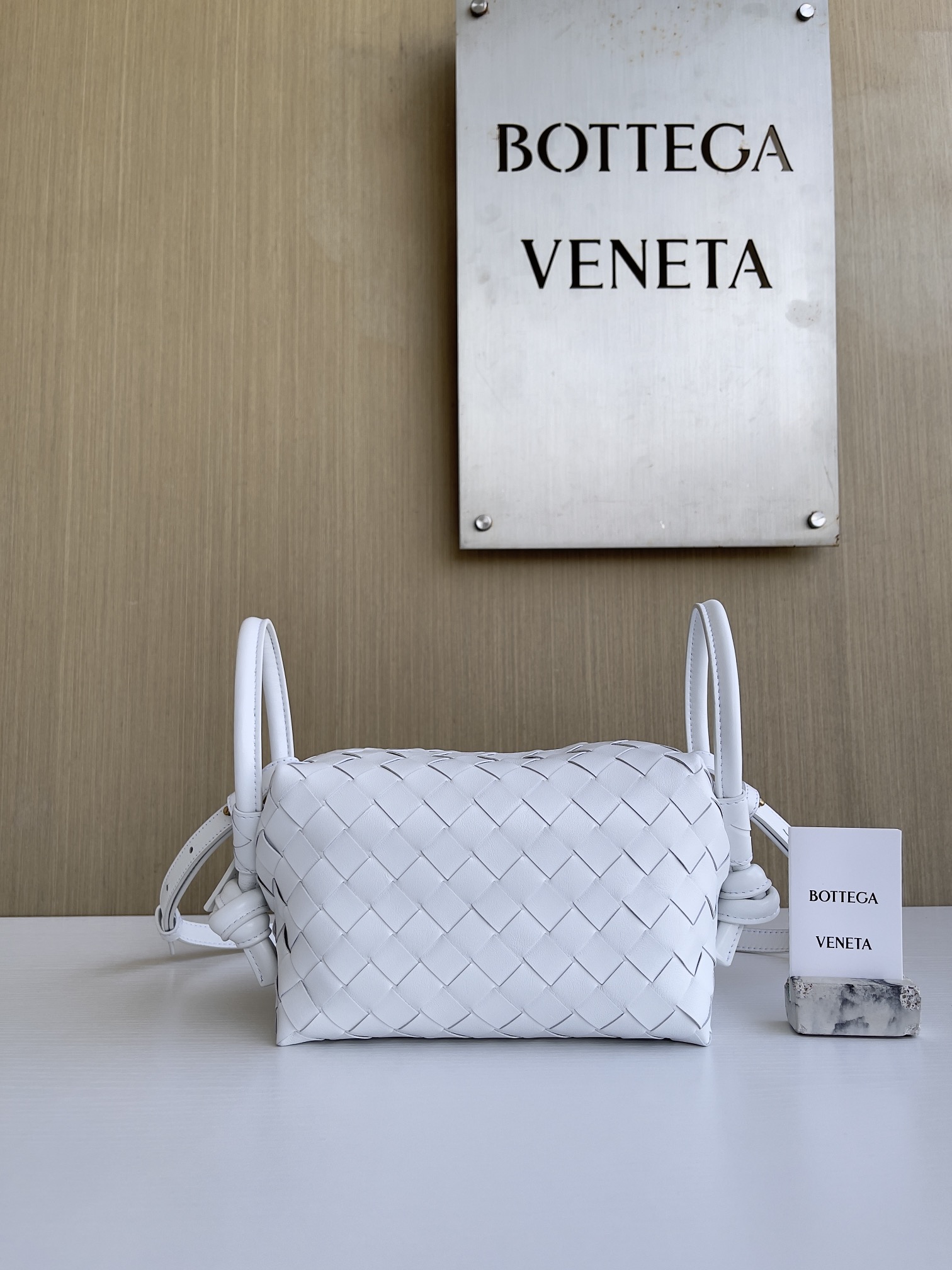 보테가 베네타 Bottega Veneta 796615 Loop 19CM