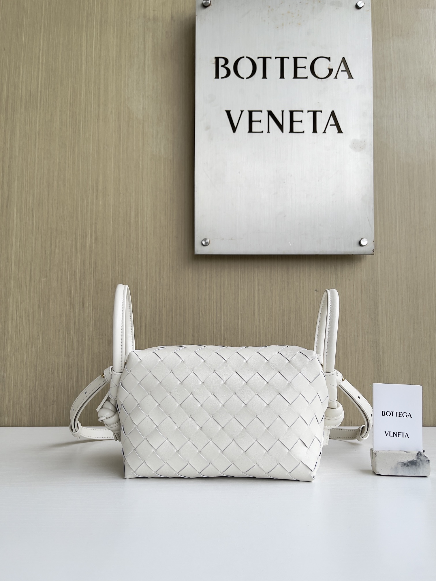 보테가 베네타 Bottega Veneta 796615 Loop 19CM