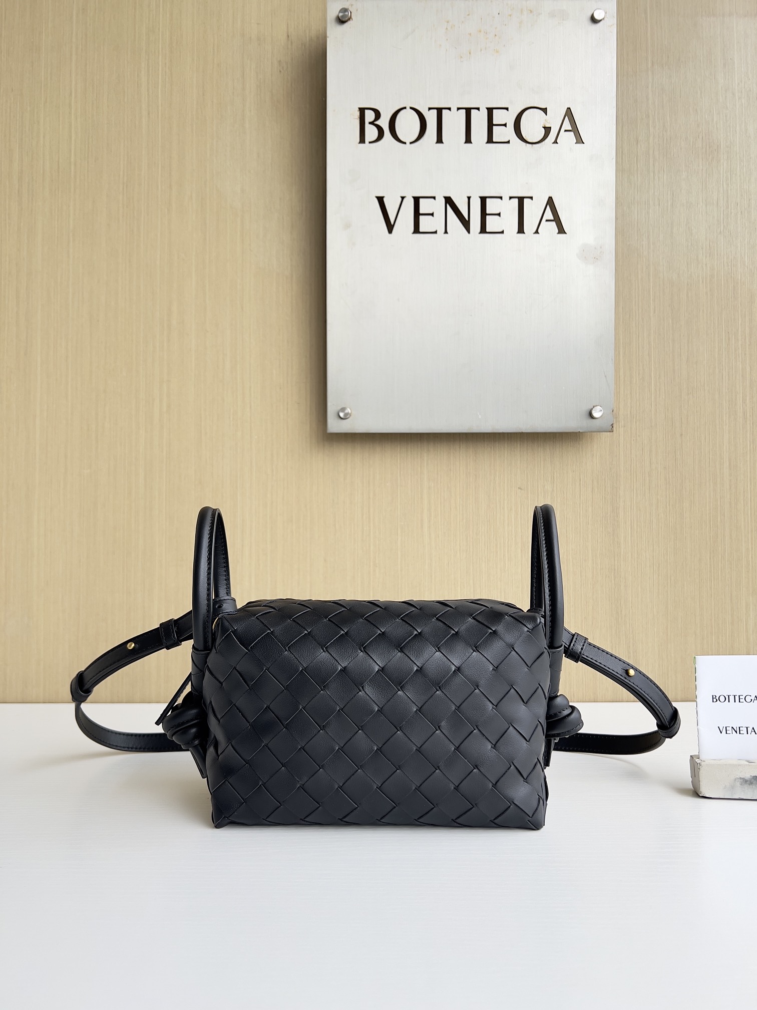 보테가 베네타 Bottega Veneta 796615 Loop 19CM