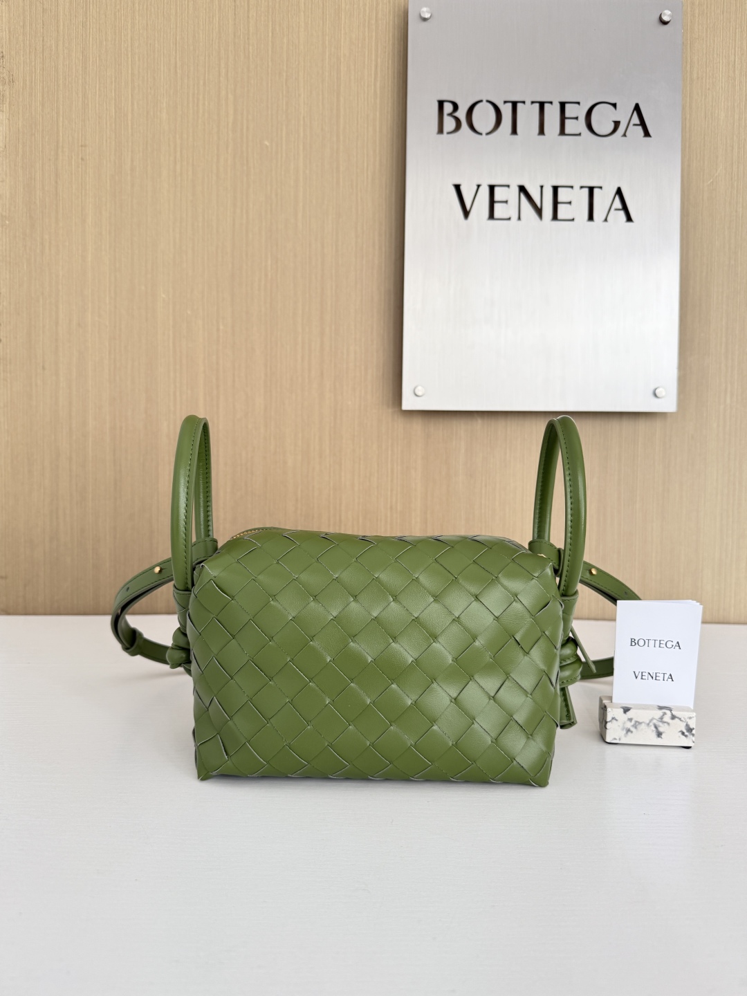 보테가 베네타 Bottega Veneta 796615 Loop 19CM