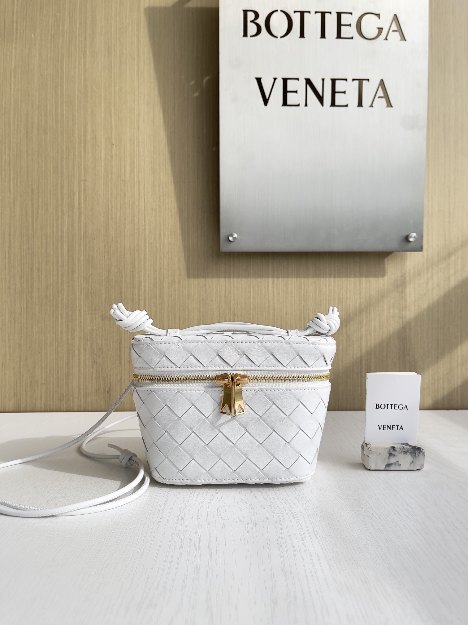 보테가베네타 Bottega Veneta Mini Intrecciato Vanity Case 743551 18CM