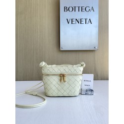 보테가베네타 Bottega Veneta Mini Intrecciato Vanity Case 743551 18CM
