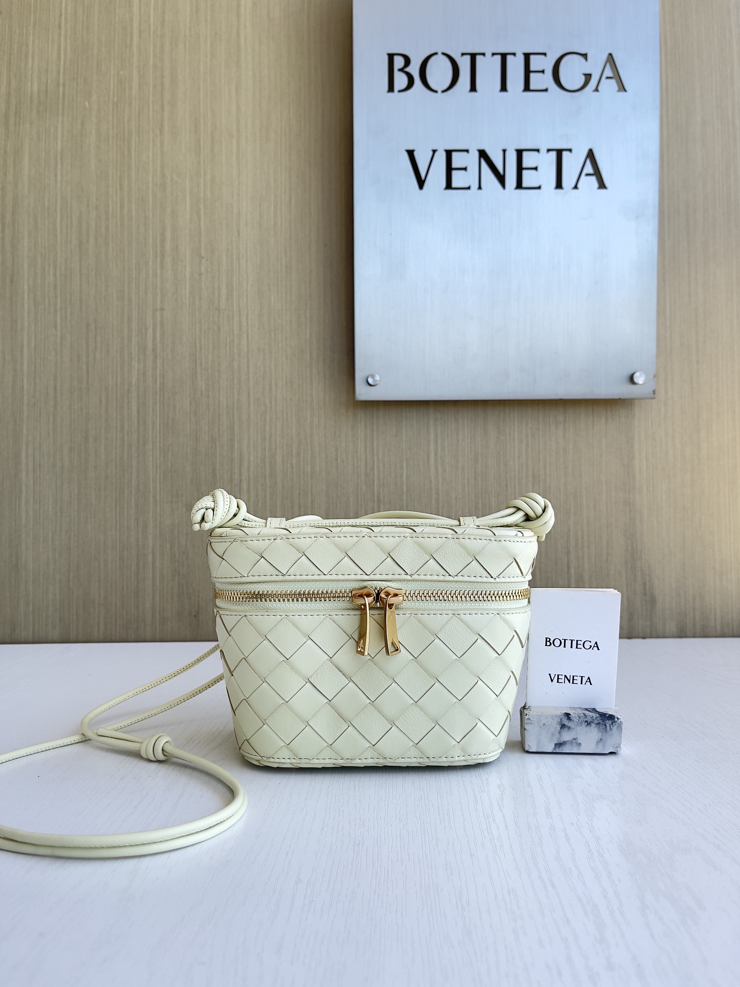 보테가베네타 Bottega Veneta Mini Intrecciato Vanity Case 743551 18CM