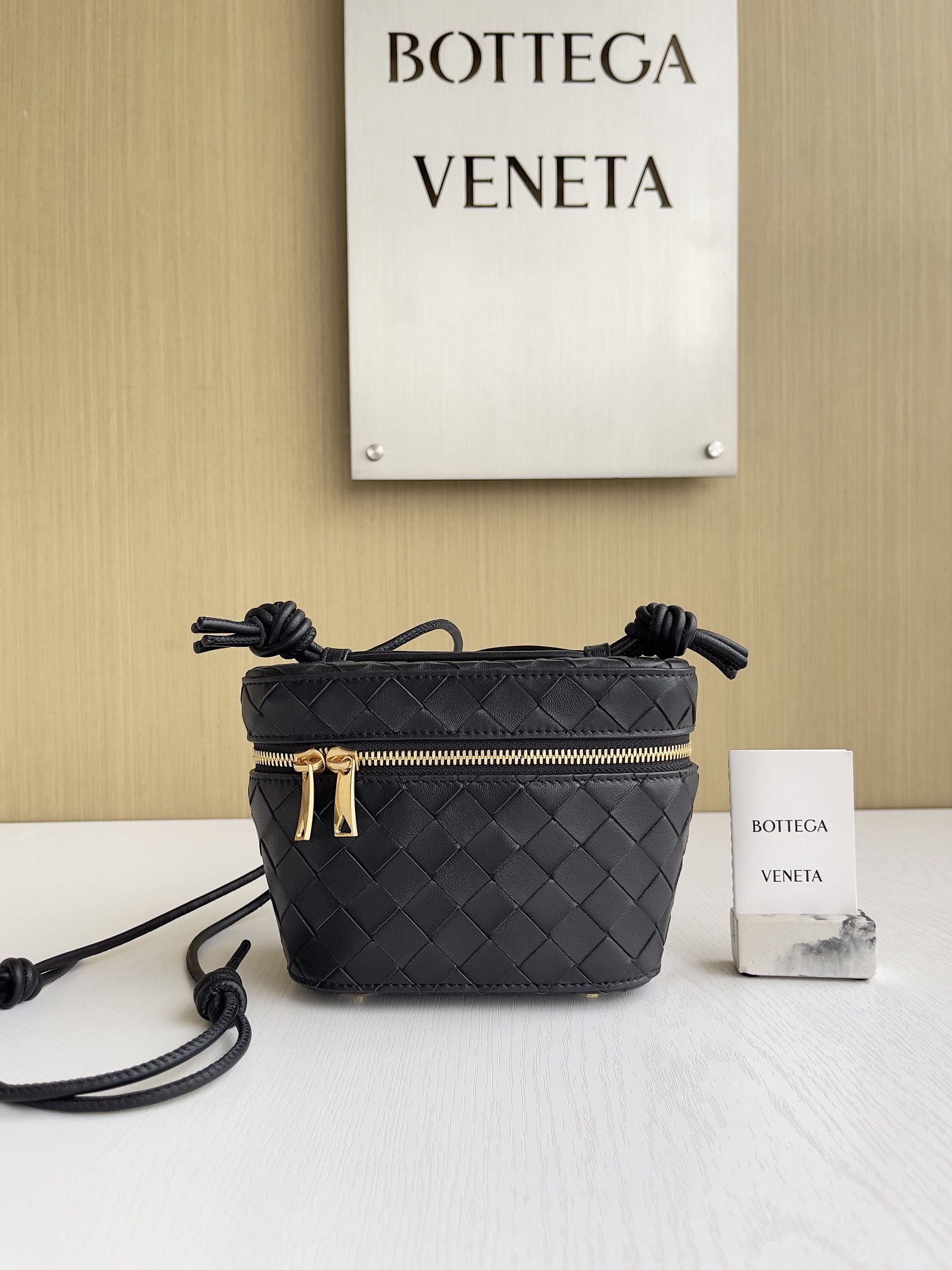 보테가베네타 Bottega Veneta Mini Intrecciato Vanity Case 743551 18CM