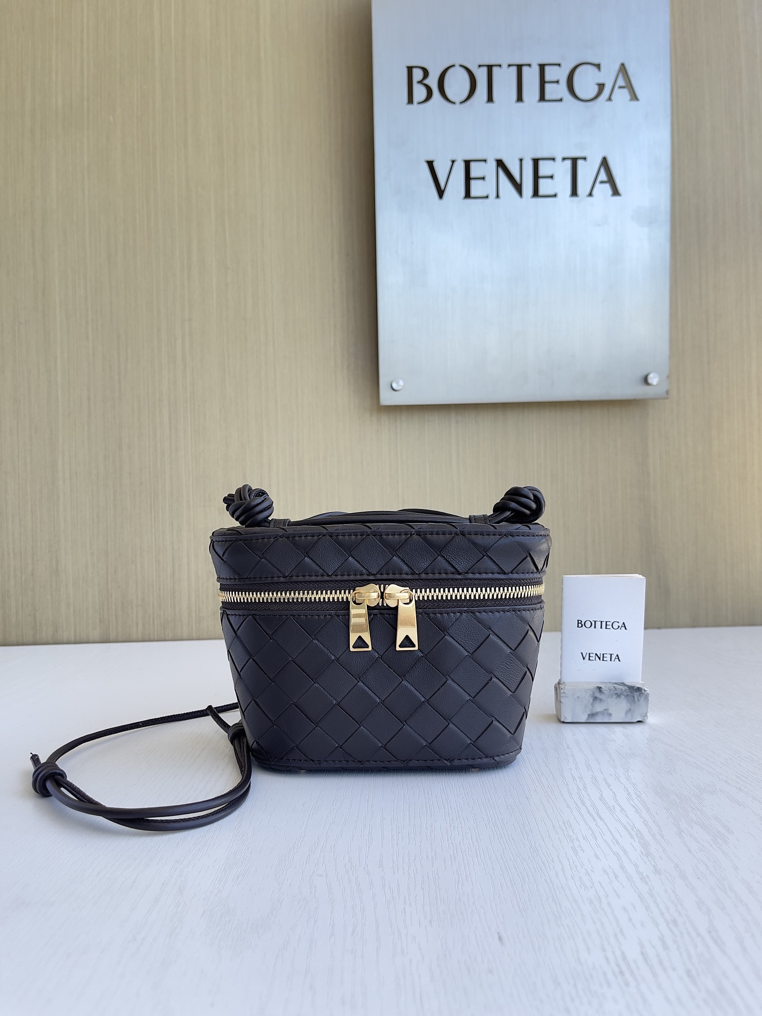 보테가베네타 Bottega Veneta Mini Intrecciato Vanity Case 743551 18CM