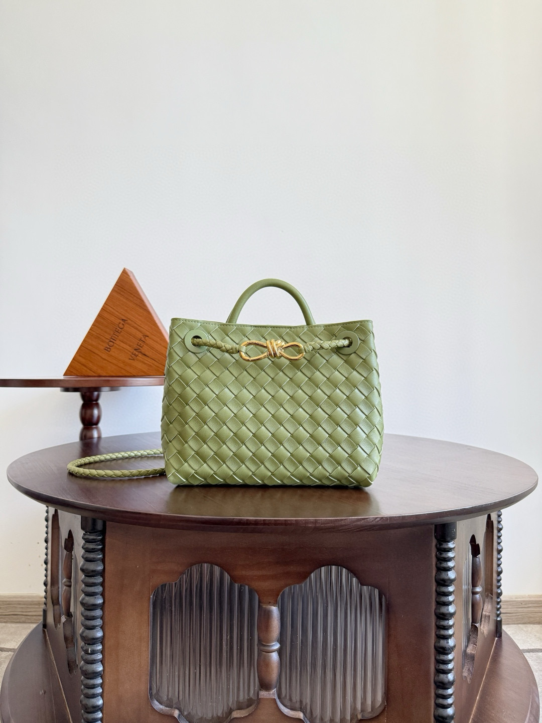 보테가 베네타 Bottega Veneta 743568 Andiamo 28cm