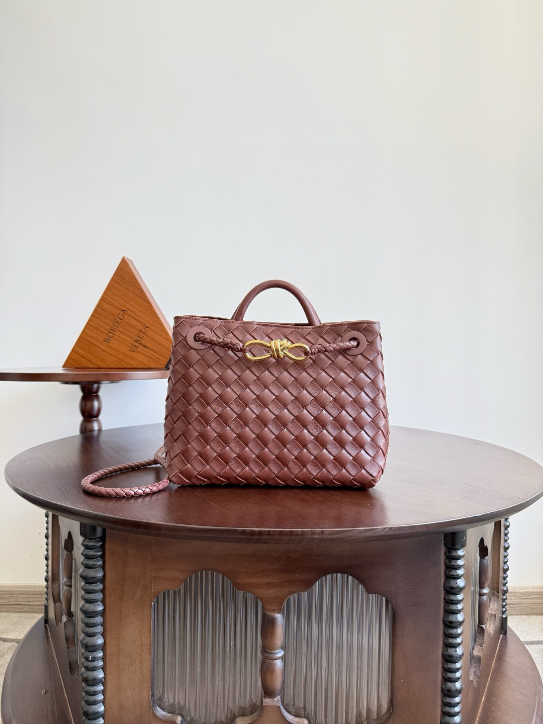 보테가 베네타 Bottega Veneta 743568 Andiamo 28cm