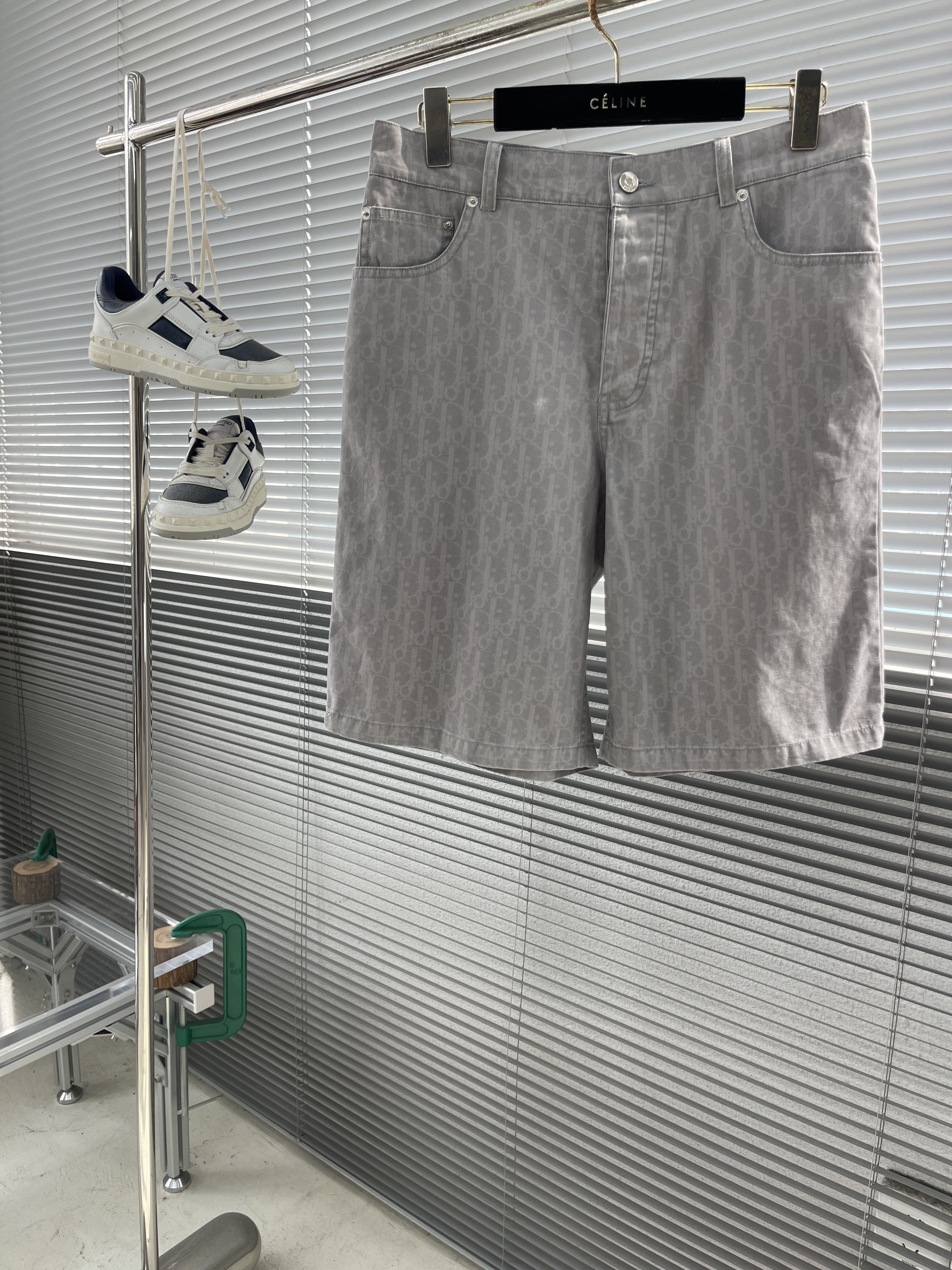 디올 Dior 반바지