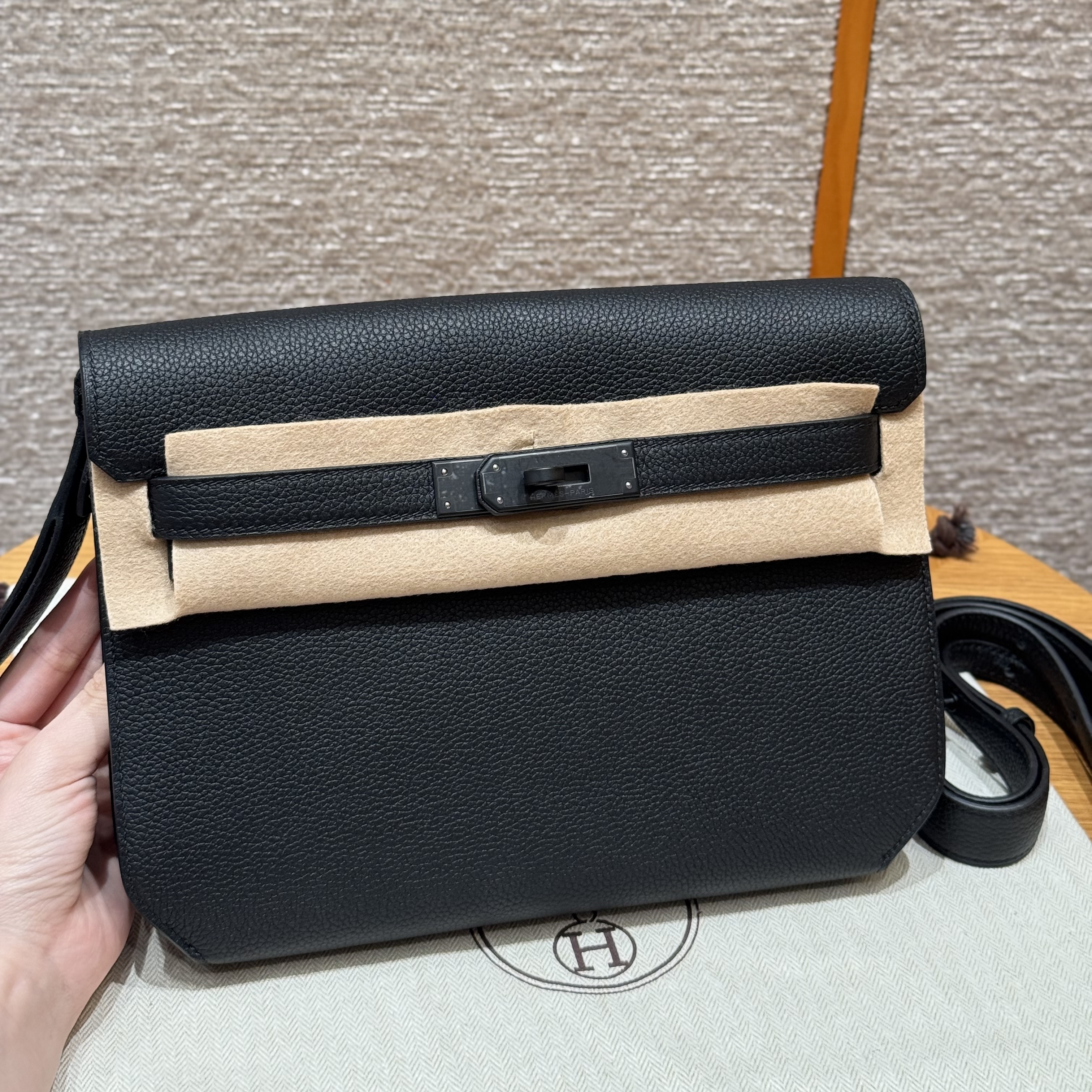 에르메스 Hermes kelly depeches 25cm Togo 89 Noir/noir