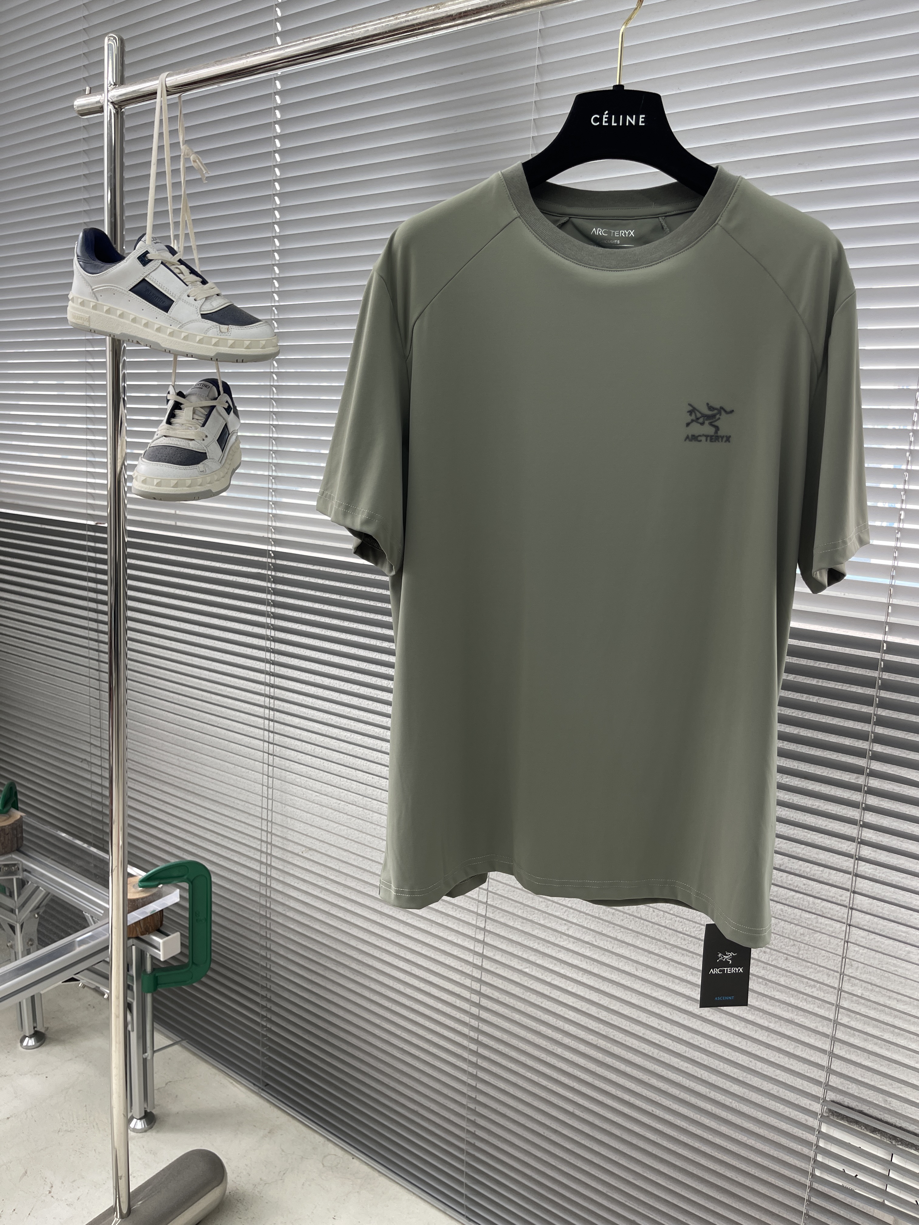 아크테릭스 ARC'TERYX 반팔 티셔츠