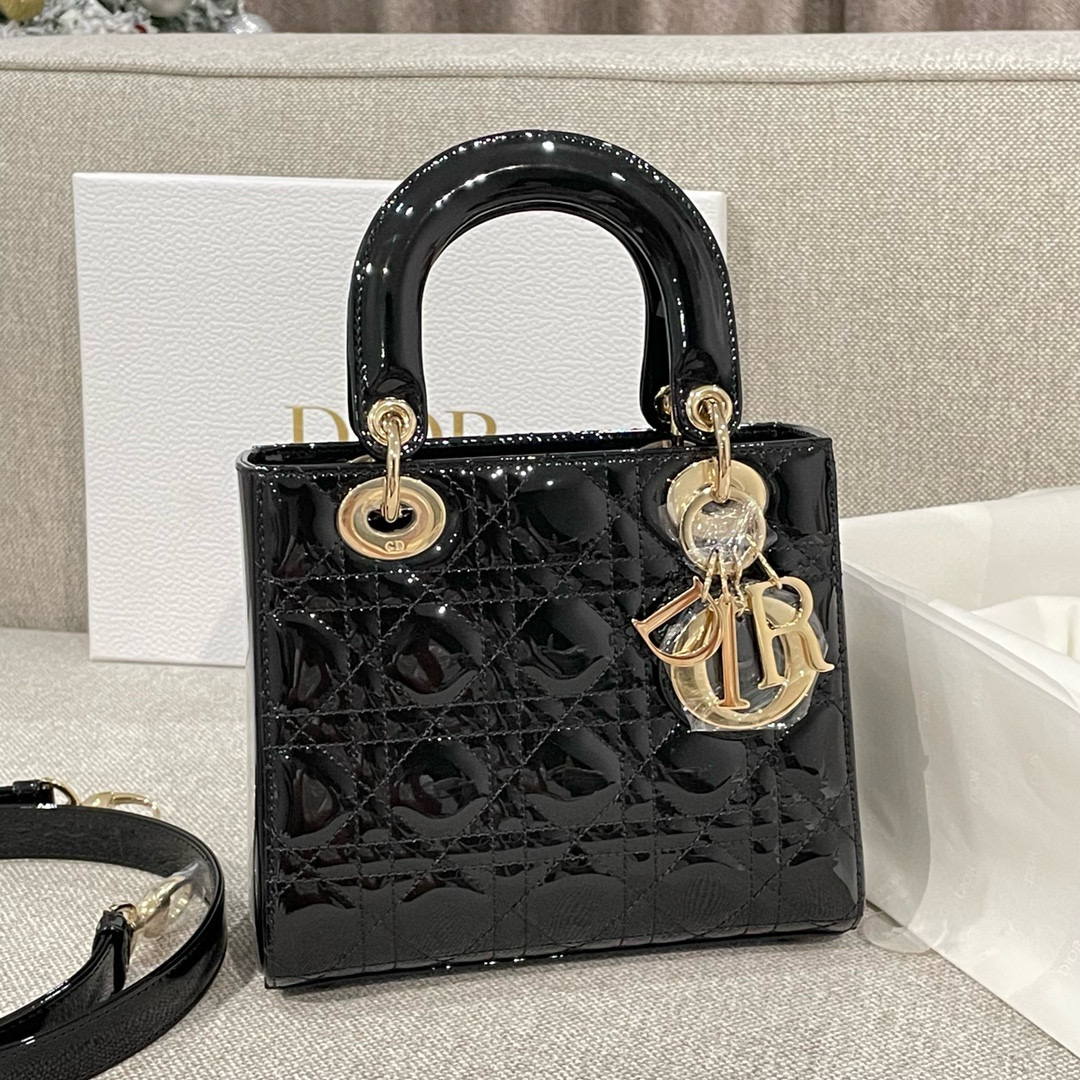디올 Dior Small Lady Dior Bag Black 20cm
