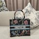 디올 Dior Small Dior Book Tote Black 26.5cm