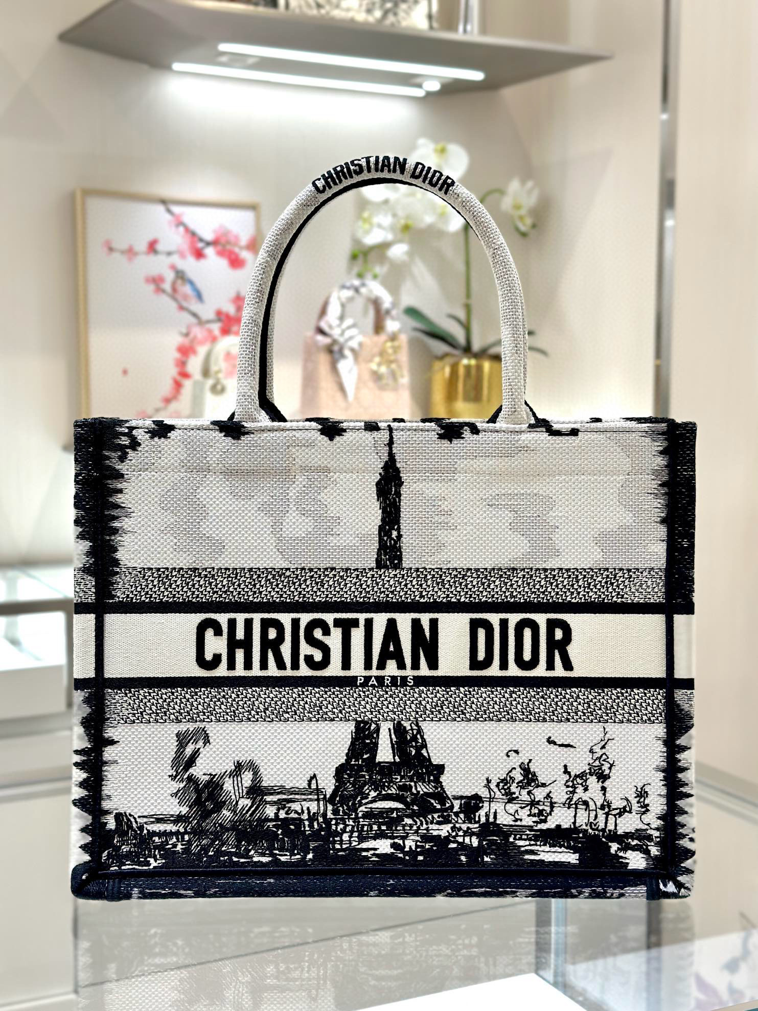 디올 Dior Medium Dior Book Tote White 36.5cm