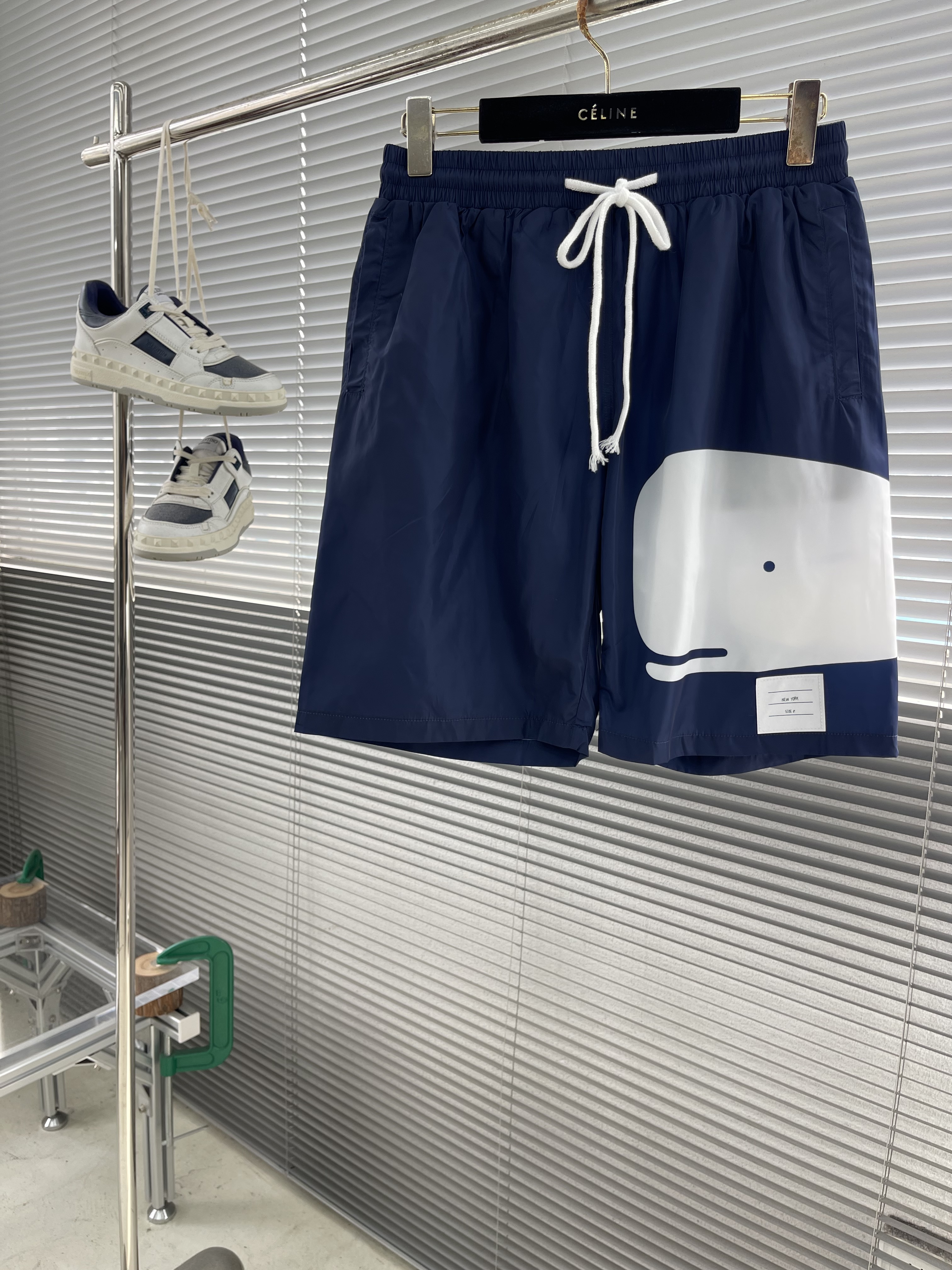 톰브라운 Thom Browne 반바지
