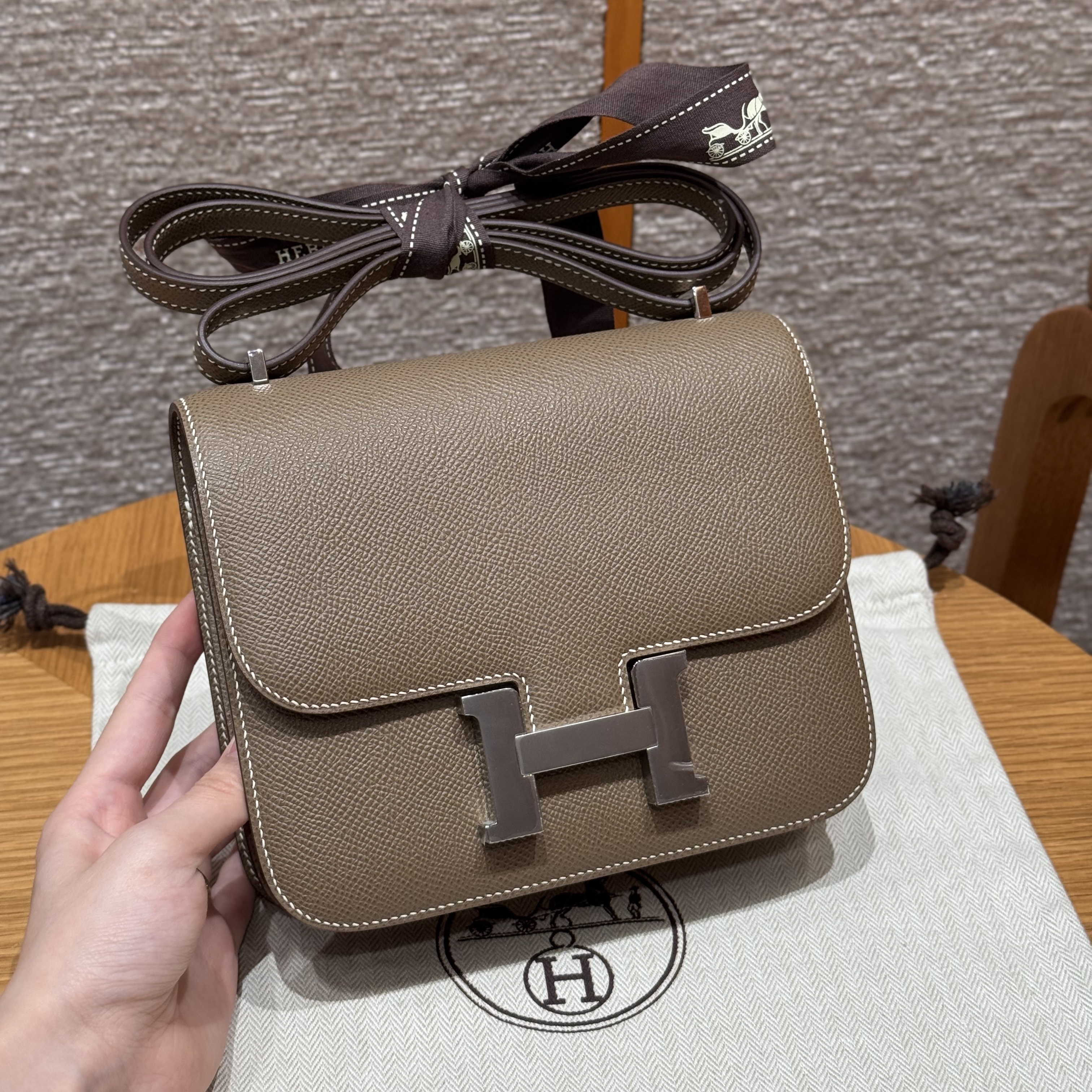 에르메스 Hermes Constance 19cm Epsom 18 Etoupe/silver