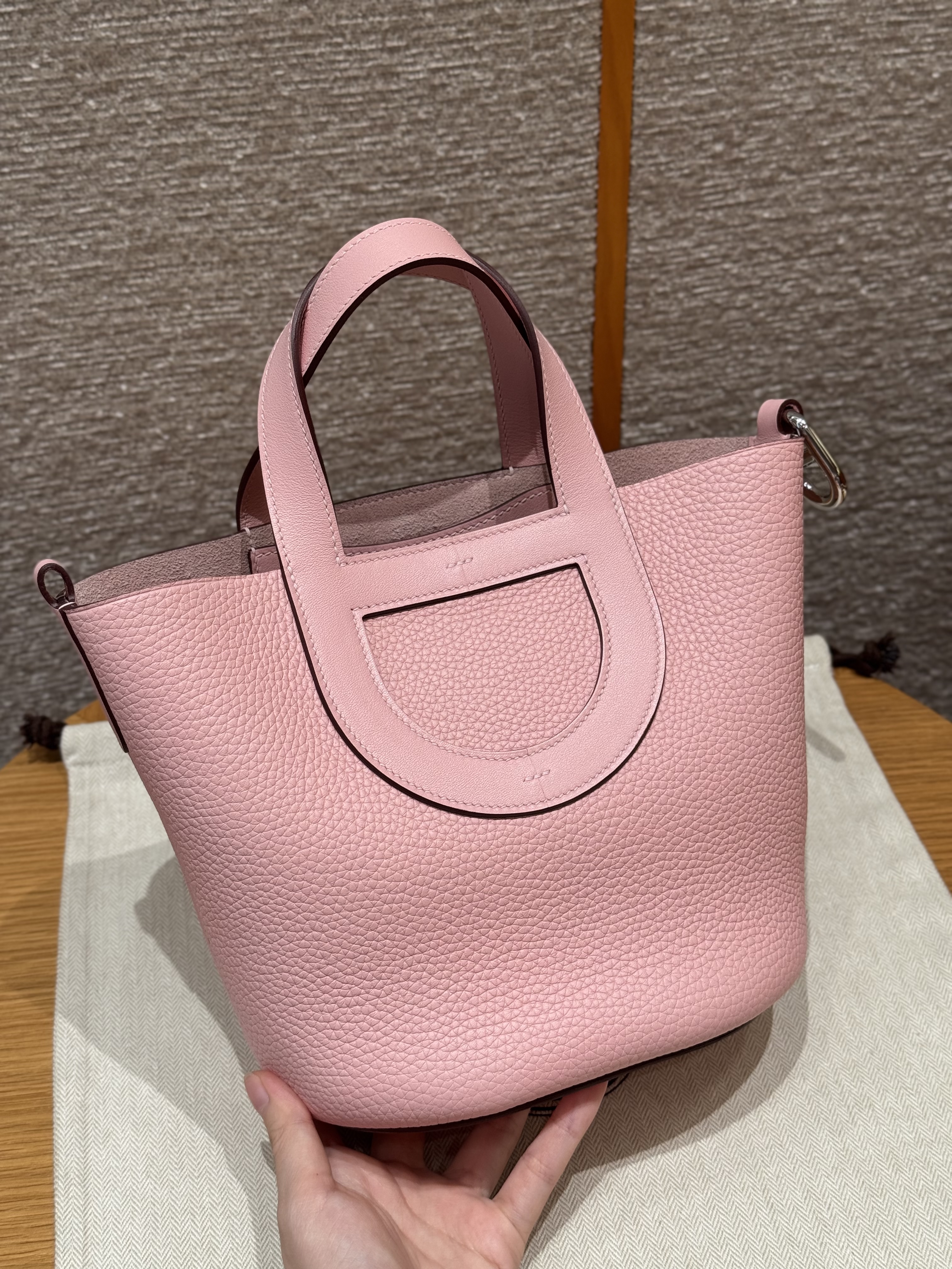 에르메스 Hermes in the loop 18cm Clemence 3Q Rouge Sakura/silver