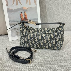 디올 Dior Medium DiorTravel Nomad Pouch Oblique Jacquard Blue 22cm