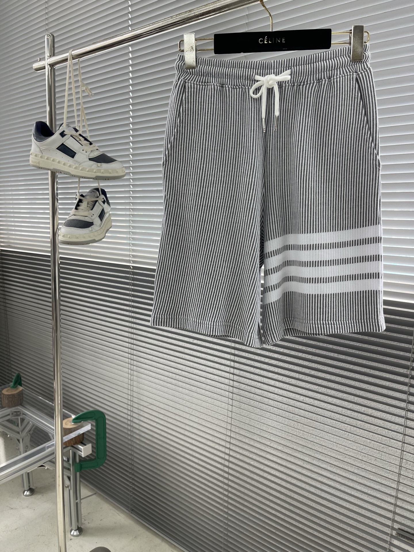 톰브라운 Thom Browne 반바지
