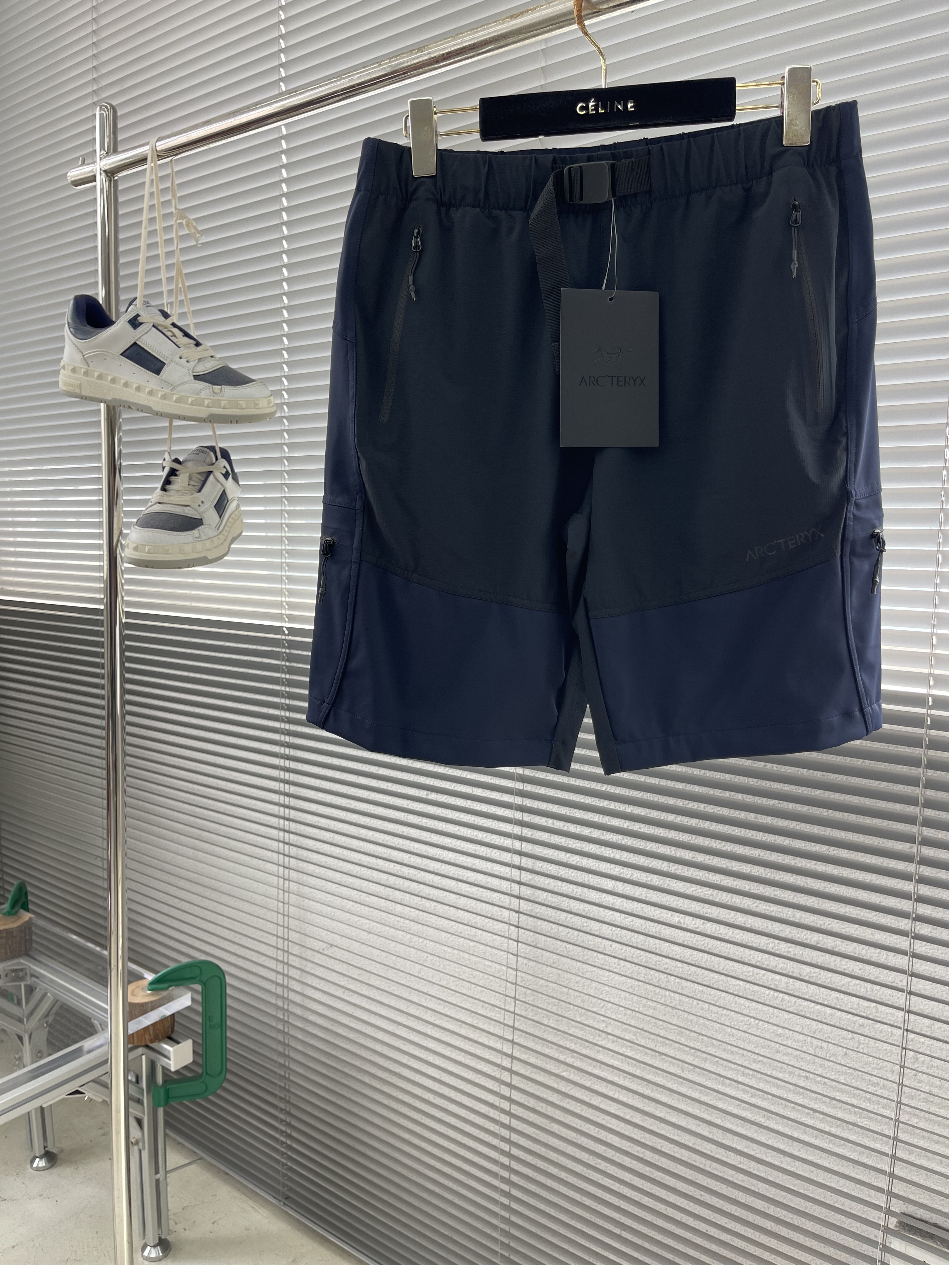 아크테릭스 ARC'TERYX 반바지