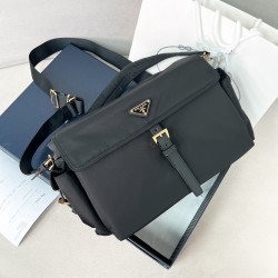 프라다 Prada 1BD394 Explore Large 숄더백 37.5cm