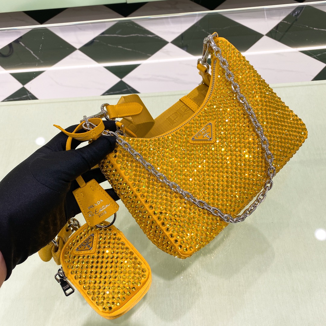 프라다 Prada Re-edition2005 Hobo Bag 22CM
