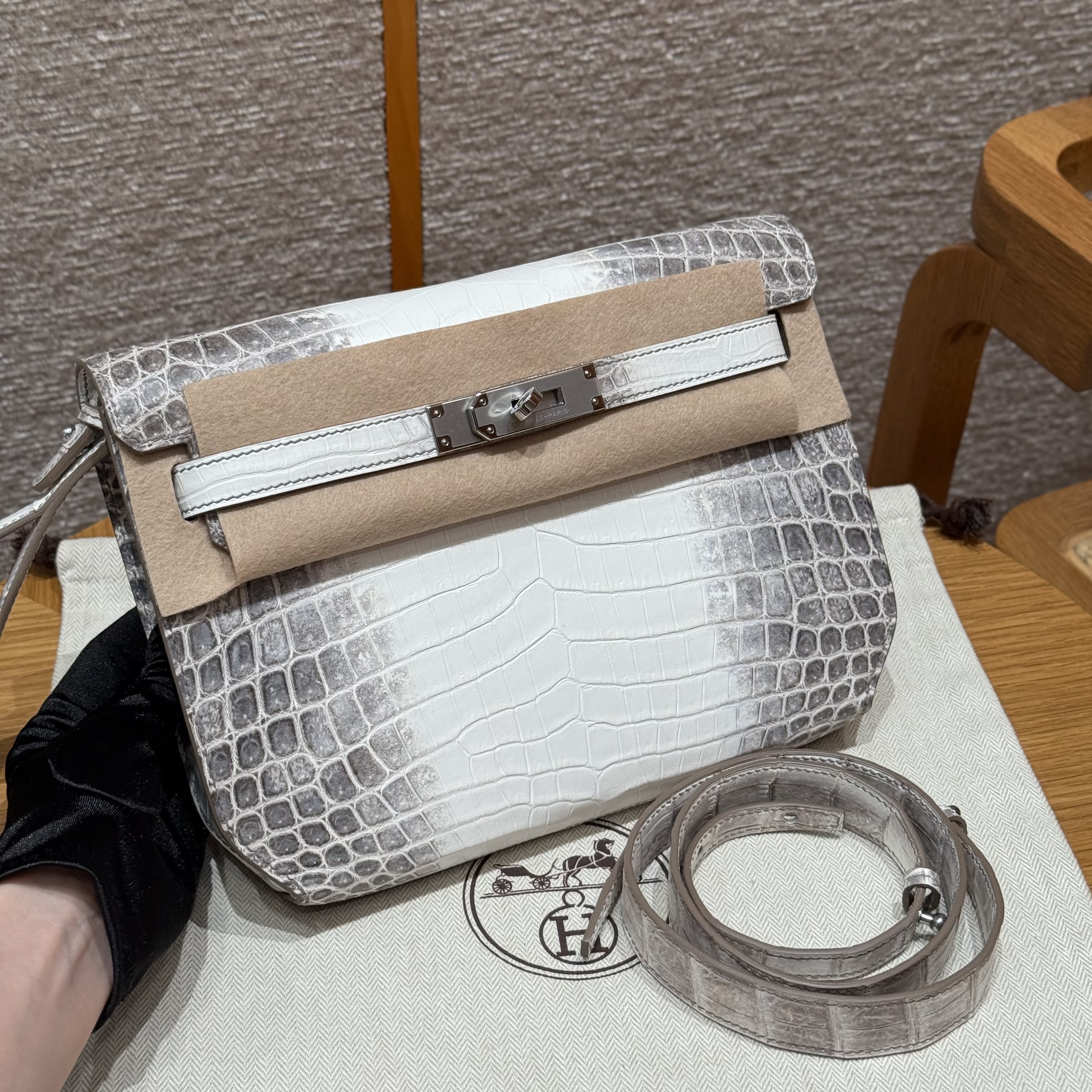 에르메스 Hermes kelly depeches 25cm Niloticus Himalaya/silver