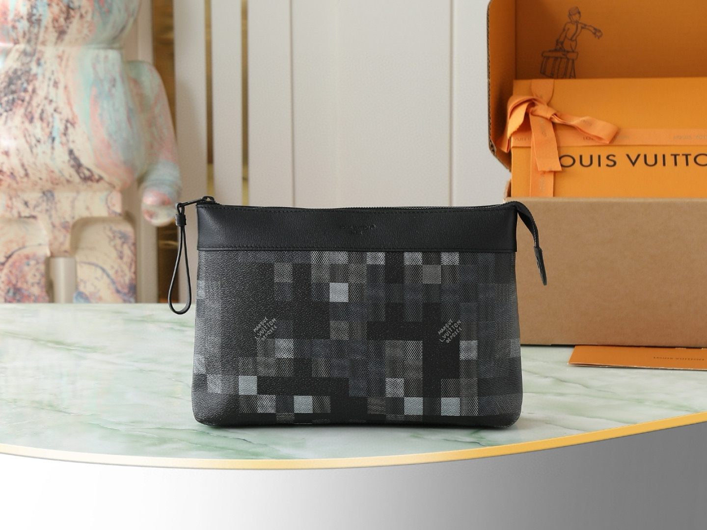 루이비통 Louis Vuitton M14926 Pochette Voyage Souple Black 30cm