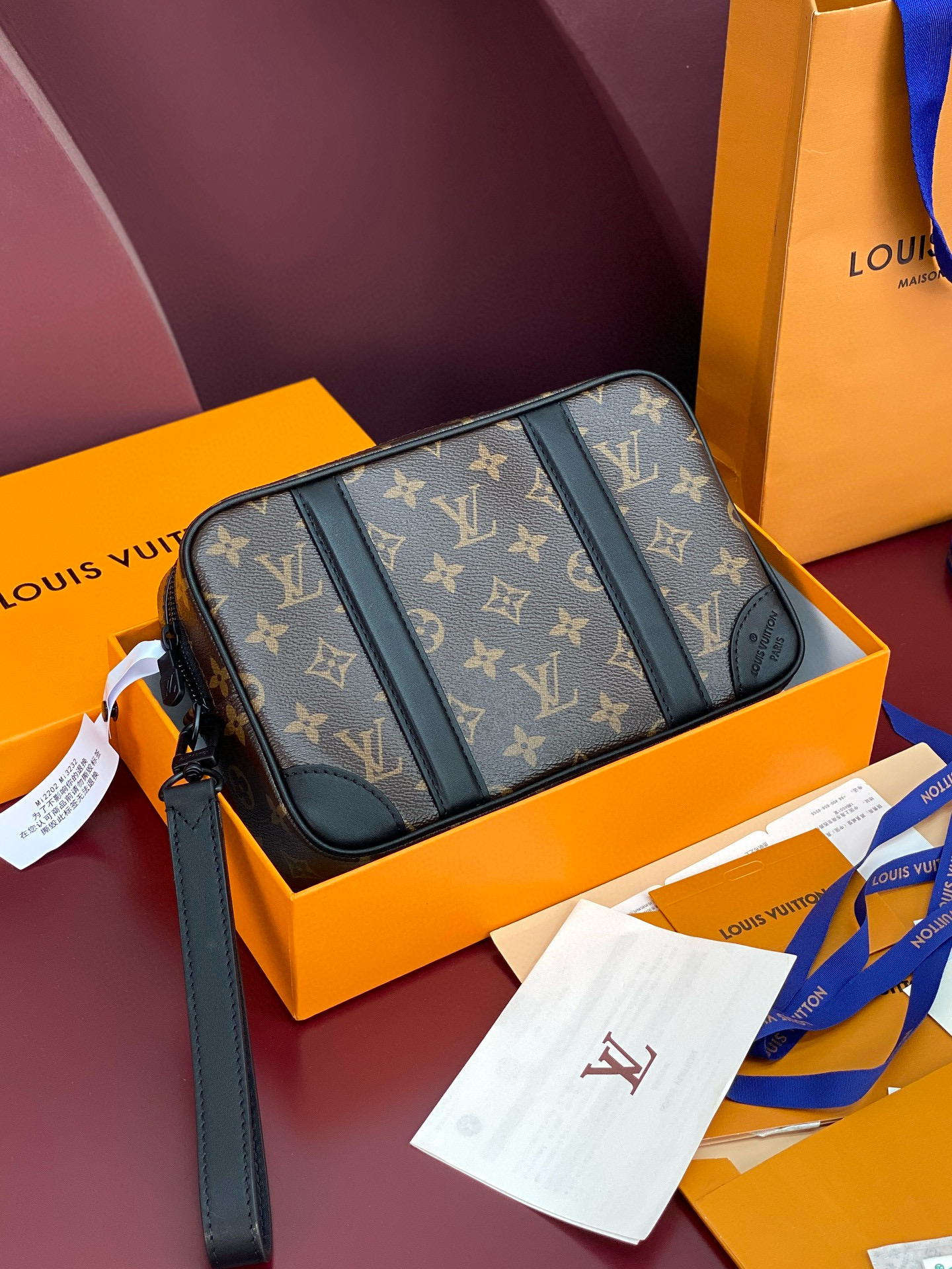 루이비통 Louis Vuitton M82076 Pochette Kasai Brown 25cm