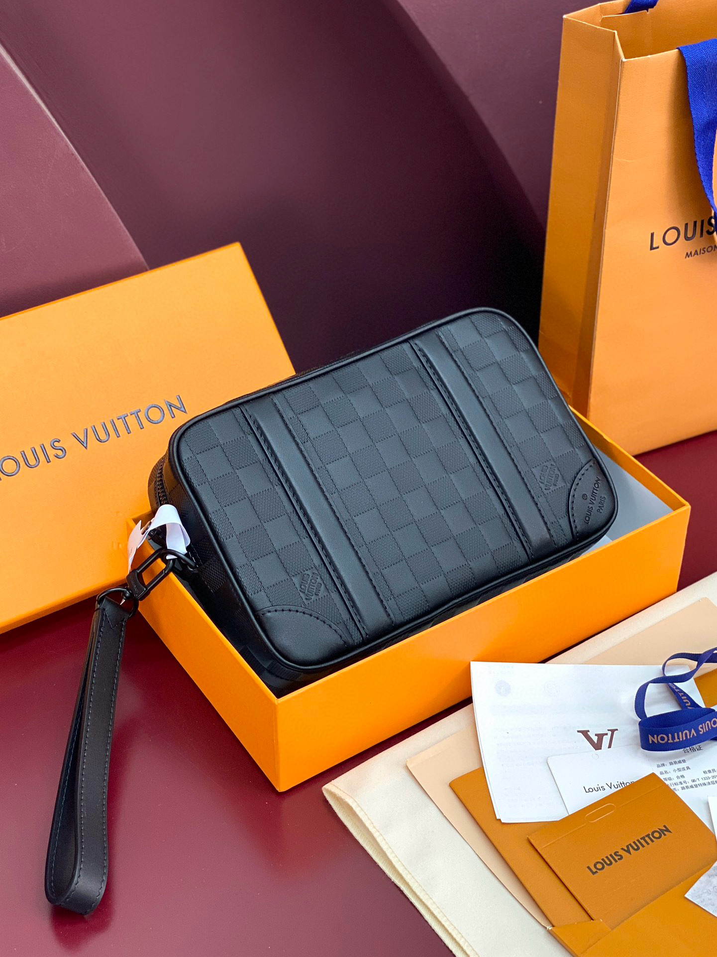 루이비통 Louis Vuitton M82076 Pochette Kasai Black 25cm