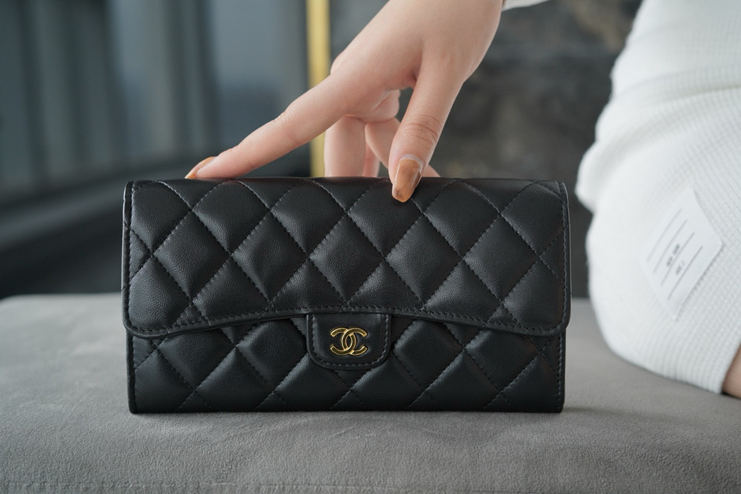 샤넬 Chanel Classic Long Flap Wallet Black gold 19.5cm