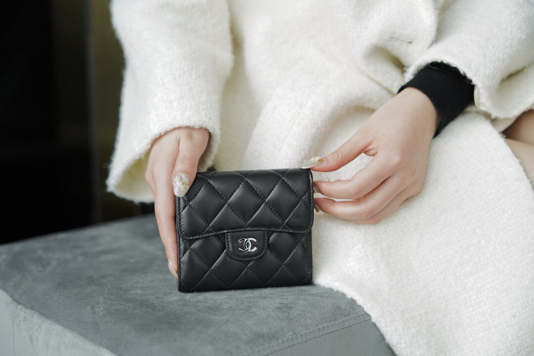 샤넬 Chanel Classic Small Flap Wallet Black silver 11.5cm