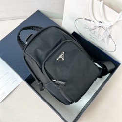 프라다 Prada 2VZ116 리나일론 및 사피아노 가죽 백팩 27cm