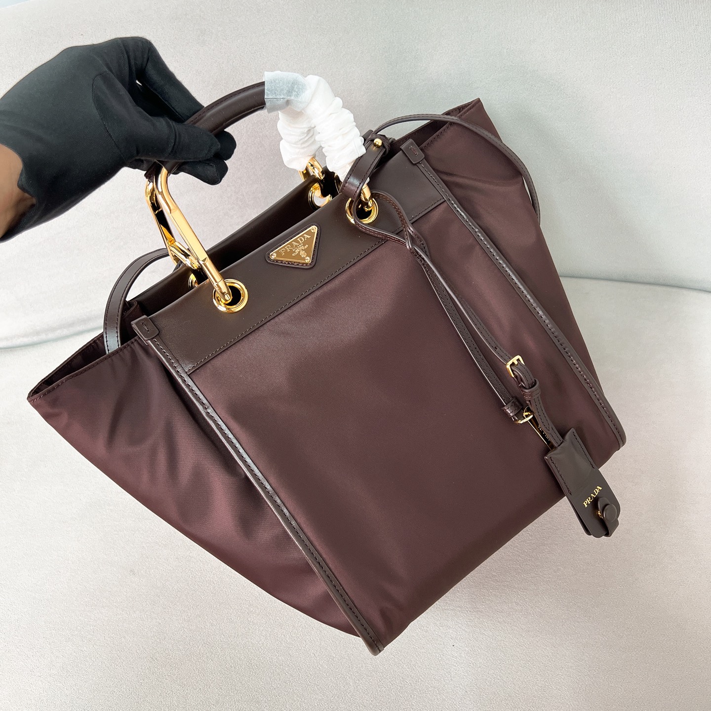 프라다 Prada 1BG578 리나일론 및 가죽 미디엄 토트백 28.5cm