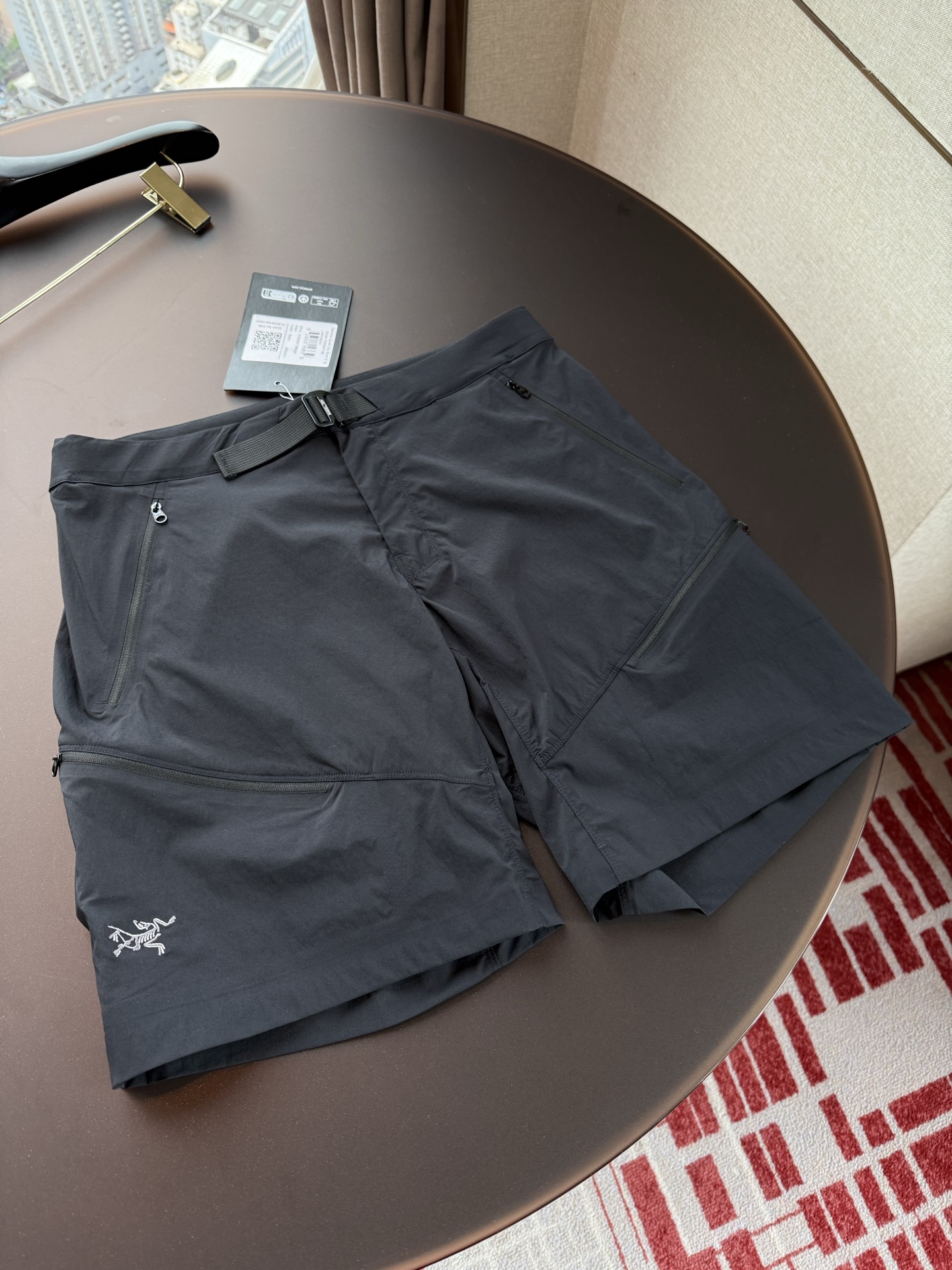 아크테릭스 ARC'TERYX 반바지