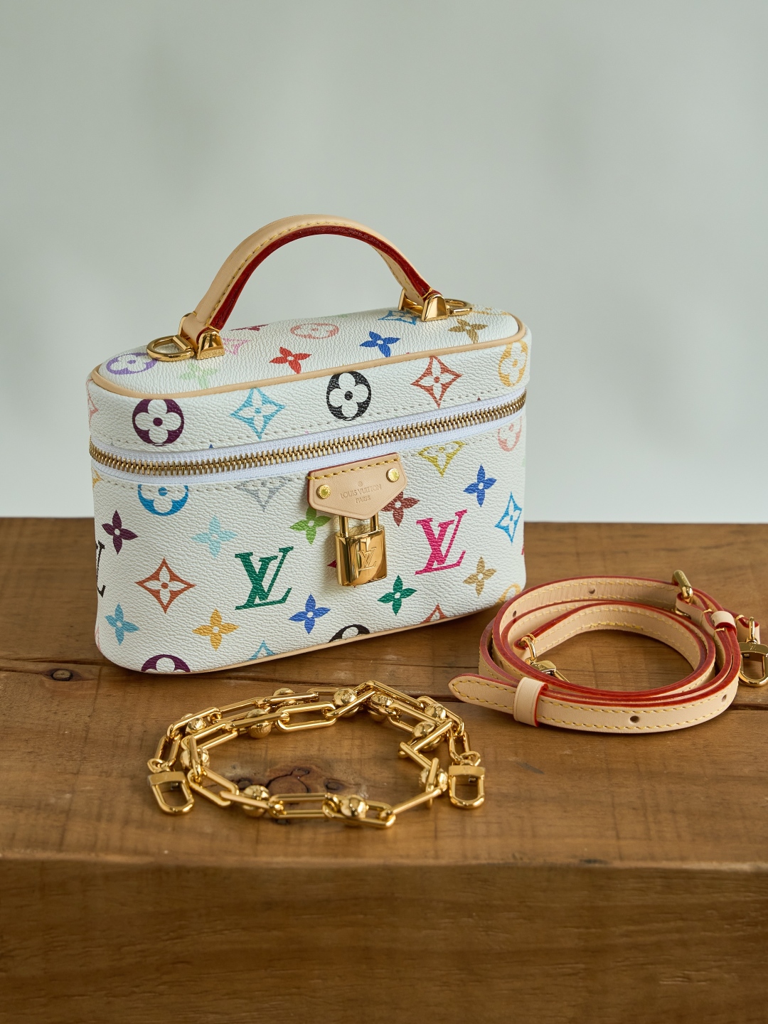 루이비통 M13662 Louis Vuitton x Murakami Takashi Vanity Chain Pouch Multicolor White 19CM