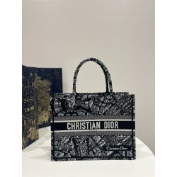 디올 Dior Medium Dior Book Tote Black 36.5cm