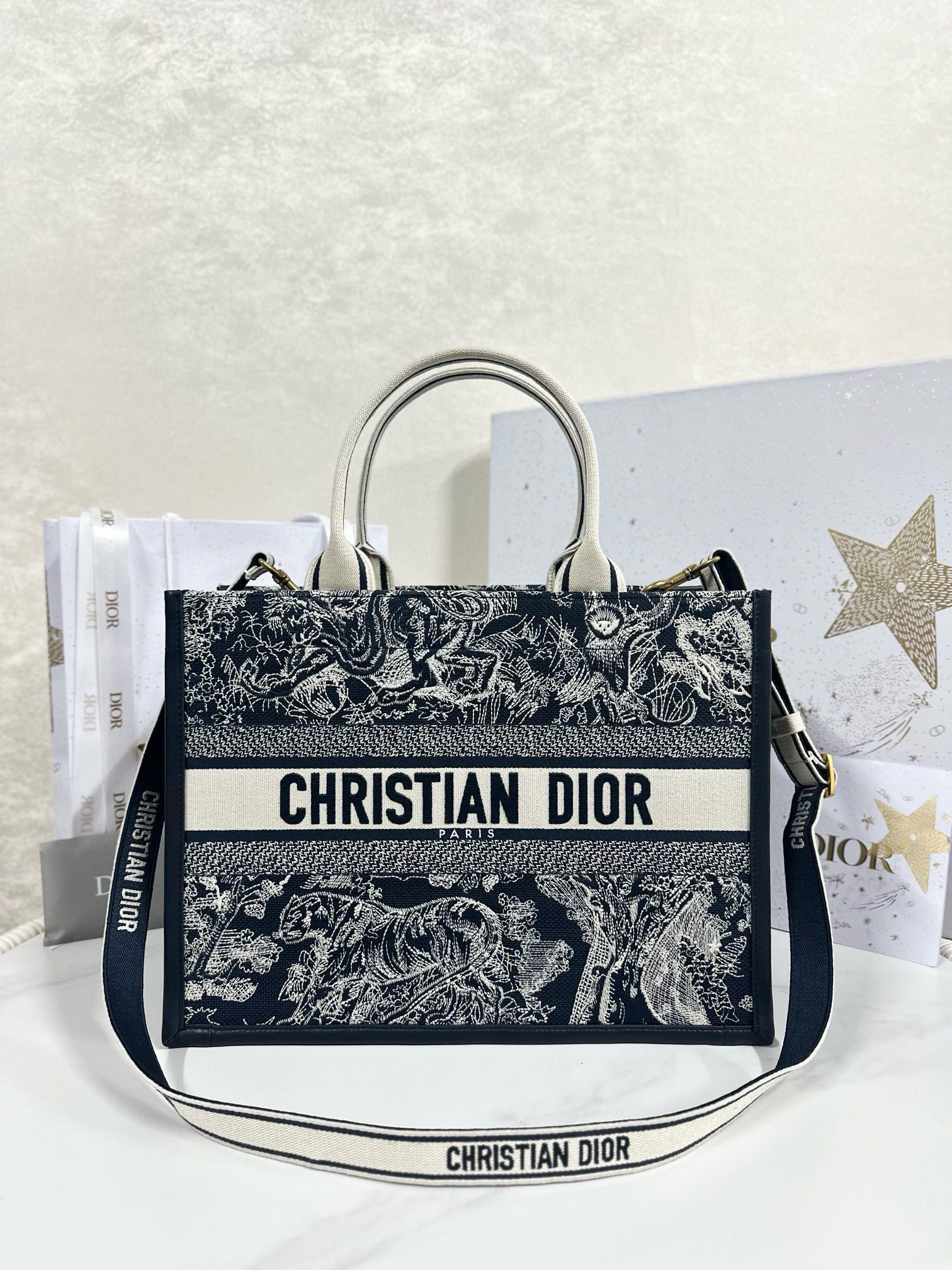 디올 Dior Medium Dior Book Tote Blue Reverse 36.5cm