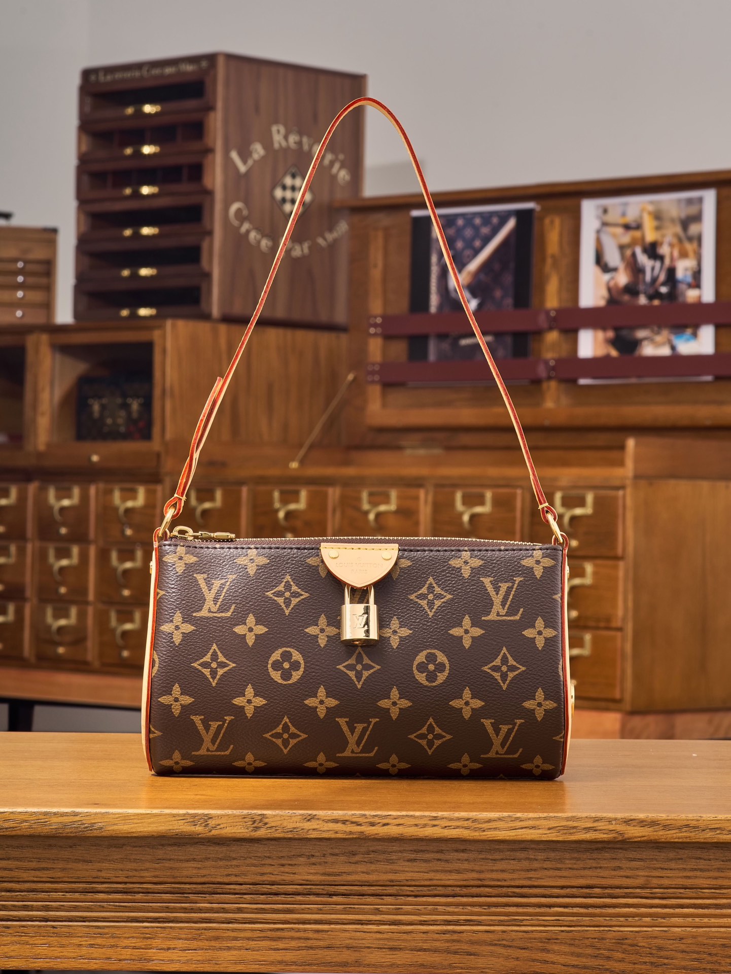 루이비통 Louis Vuitton M47123 Pochette Tirette Monogram 22CM