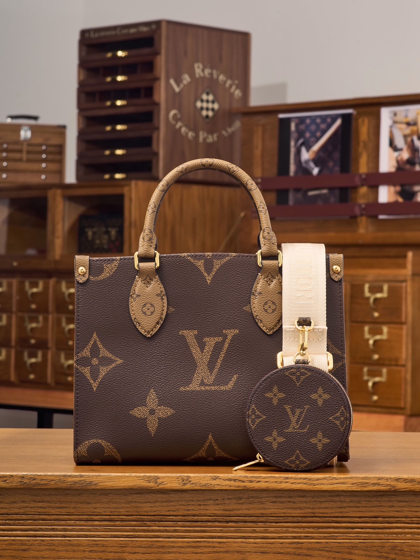 루이비통 Louis Vuitton M46373 Onthego PM Monogram 25CM