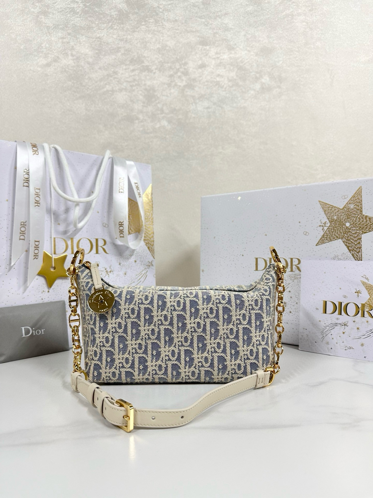 디올 Dior Diorstar Hobo Bag with Chain Light Blue Oblique 28.5cm